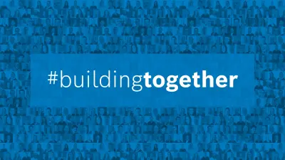 Mozaïek building together