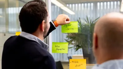 Oliver Winter, Head of service and portfolio management in the security division at Bosch Energy and Building Solutions with colleagues