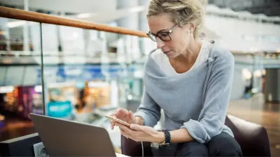 Studenten in einer zukunfsfähigen Bildungseinrichtung