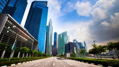 Skyline der Marina Bay Bürogebäude und Banken aus Glas