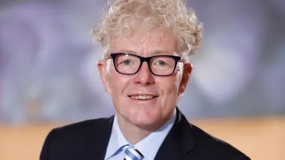 Professor Uwe Rotermund