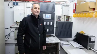 Roland Simion at work in the fire alarm control center on the Fellhorn lift.