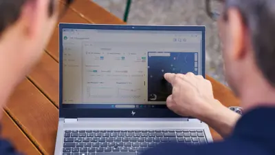 Gemeinsamer Blick auf den Bildschirm