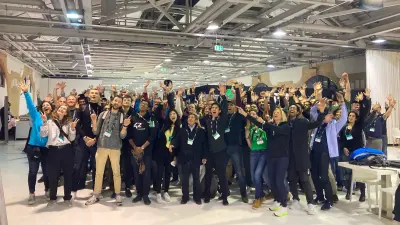 Let the hacking begin! Around 300 participants came together in the Berlin Station to tackle two hack challenges.