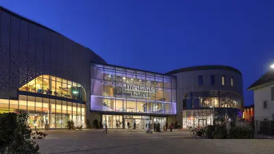Dreiländergalerie Weil am Rhein, shopping center, exterior view at night