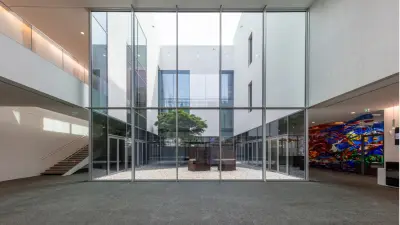 View of the inner courtyard of the mre