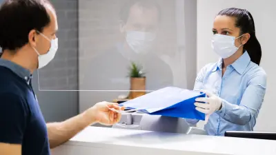 Sicheres Einkaufen trotz Infektionsbarrieren | Bosch Energy and Building Solutions