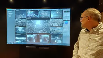 Ziggo Dome, Amsterdam, arena, interior view, video screens for security management, Bosch team member Vincent van Asselt