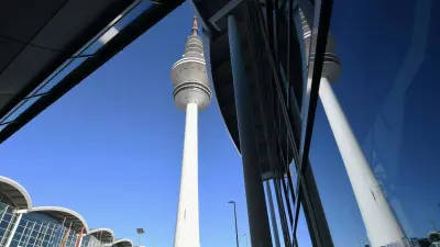  Messegelände mit Blick auf den Fernsehturm
