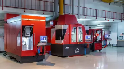 Maschinen in der Produktion der Kern Microtechnik GmbH