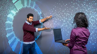 Daten sind die Basis für künstliche Intelligenz. Mit Hilfe der künstlichen Intelligenz können riesige Datenmengen analysiert werden, wie hier auf der Powerwall, einem XXL-Bildschirm in Renningen, gezeigt.