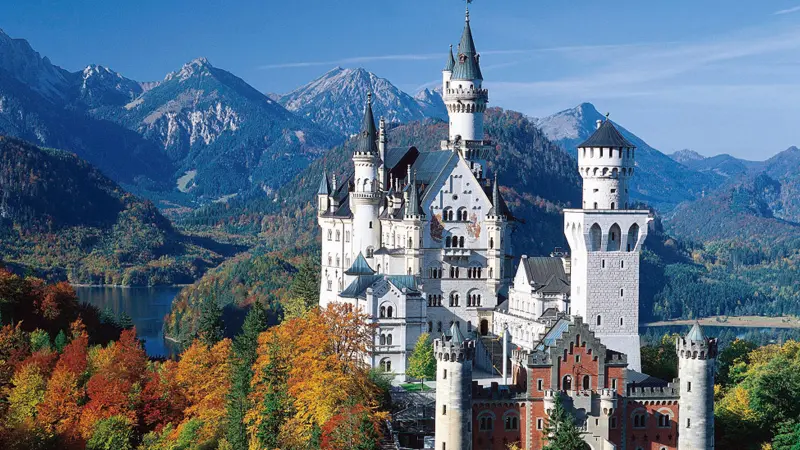 Neuschwanstein castle in Bavaria, Germany - The locksmiths trust in fire alarm technology and services from Bosch