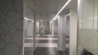 Piętro biurowe w siedzibie głównej firmy Alfasigma