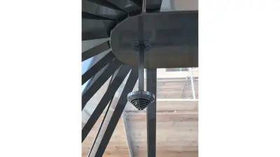 Czujka Bosch na suficie