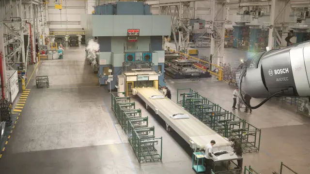 AVIOTEC from Bosch monitoring production hall