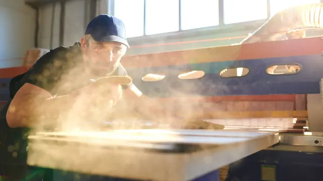 Milling works with dust generation