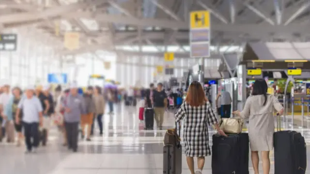 Aeroporto Internacional de Phnom Penh no Camboja (edifício interno)