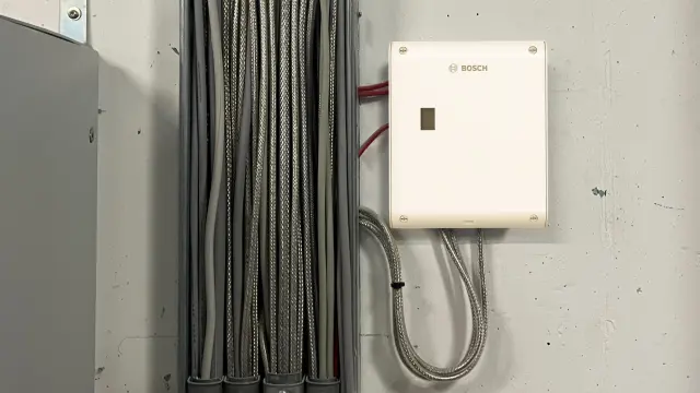 E/A-Modul an der Wand