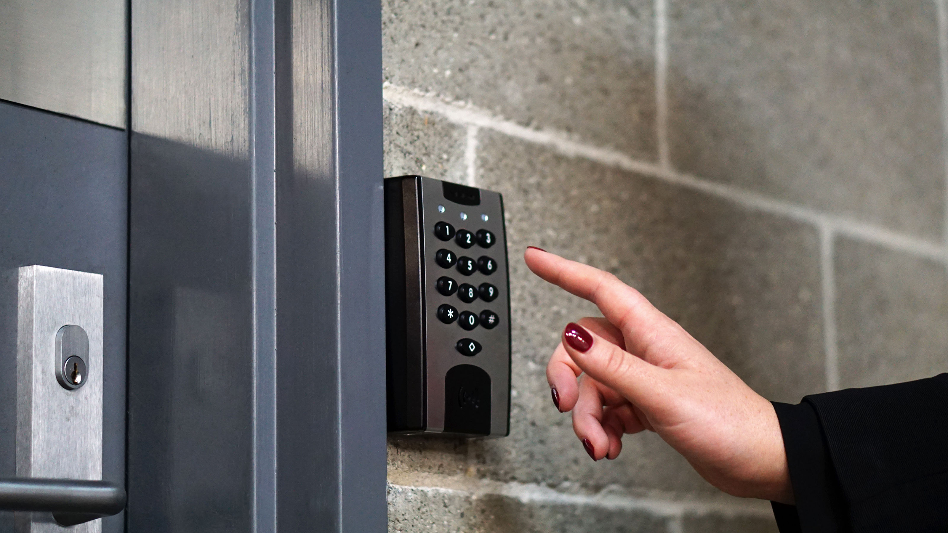 Solution Series Alarm Panels Bosch Security and Safety Systems I Australia & NZ