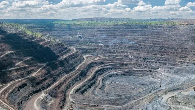 Vista aerea di una miniera